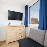 With Mountain View Hrube Wyzne In With Parking & Air Conditioning By Renters 아파트