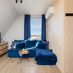 아파트 With Mountain View Hrube Wyzne In With Parking & Air Conditioning By Renters
