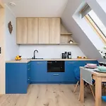 With Mountain View Hrube Wyzne In With Parking & Air Conditioning By Renters 아파트