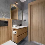 With Mountain View Hrube Wyzne In With Parking & Air Conditioning By Renters * 자코파네
