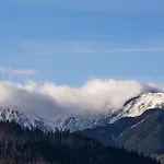 아파트 With Mountain View Hrube Wyzne In With Parking & Air Conditioning By Renters 자코파네