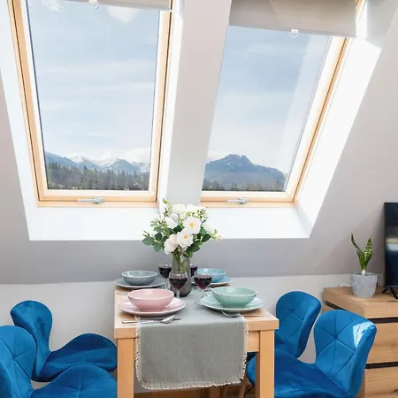 With Mountain View Hrube Wyzne In With Parking & Air Conditioning By Renters Διαμέρισμα *