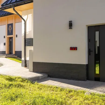 아파트 With Mountain View Hrube Wyzne In With Parking & Air Conditioning By Renters 자코파네
