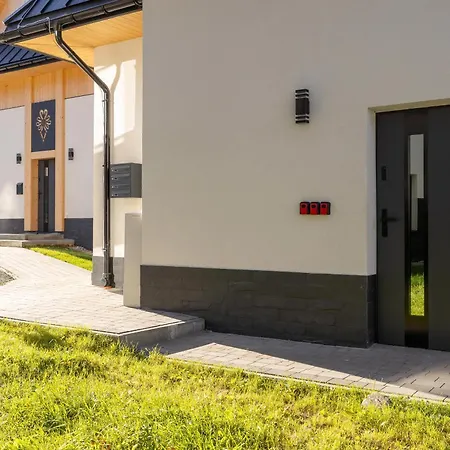 شقة With Mountain View Hrube Wyzne In With Parking & Air Conditioning By Renters زاكوباني